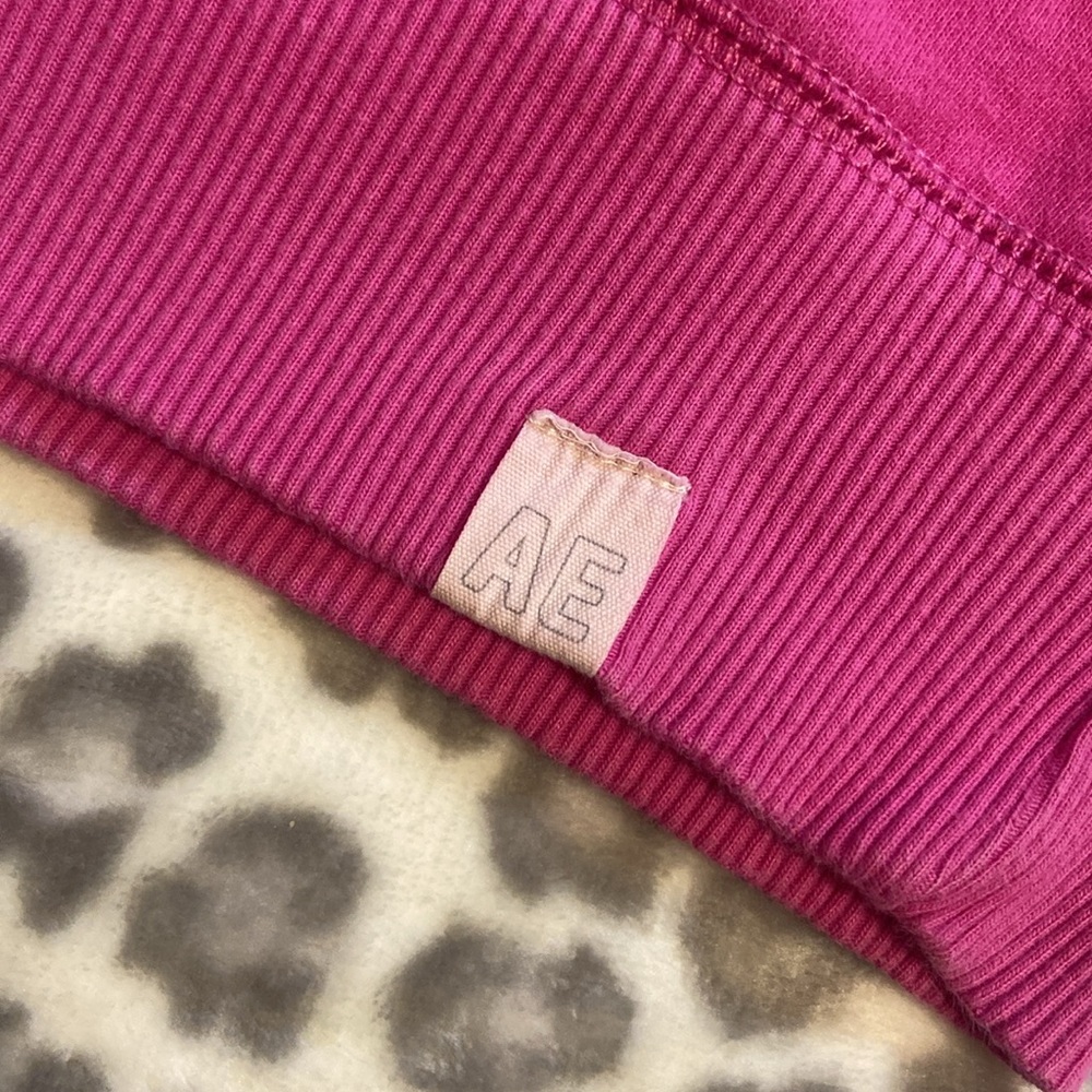 American eagle women’s crewneck!! - Picture 3 of 3